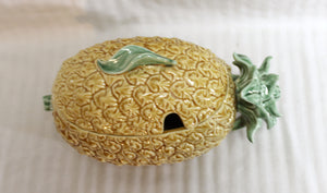 Bordallo Pinheiro (Portugal) - Ceramic Pineapple Tureen