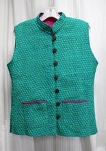 Load image into Gallery viewer, Stree Shakti - Reversible, Blue &amp; Green / Magenta Quilted Vest - Size M