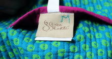 Load image into Gallery viewer, Stree Shakti - Reversible, Blue &amp; Green / Magenta Quilted Vest - Size M