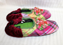 Load image into Gallery viewer, Goody Goody - 100% Silk Satin &amp; Velvet w/ Ribbon Roses, House Shoes/Slippers - Size M (see Measurements)