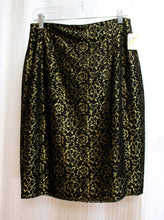 Load image into Gallery viewer, Vintage Deadstock w/ Tags  - Jones New York - Black &amp; Metallic Gold Lace Pencil Skirt - Size 6