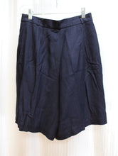 Load image into Gallery viewer, Vintage - Casual Corner - Navy Walking Shorts - Size 8