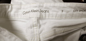 Calvin Klein Jeans - White Stretch "City Shorts" - Size 2
