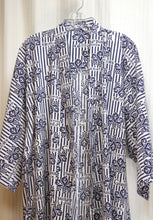 Load image into Gallery viewer, Vintage - Kyoto Grand Hotel (Los Angeles, Closed) - Navy &amp; White Cotton Stripe w/ Floral &amp; Logo, Kimono Style Robe (See Measurements)