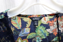 Load image into Gallery viewer, Buffalo David Bitton - V-Neck &quot;Raquel&quot; Cropped Navy Botanical Design Button Front- Ruched Back Top - Size M (w/ Tags)