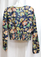 Load image into Gallery viewer, Buffalo David Bitton - V-Neck &quot;Raquel&quot; Cropped Navy Botanical Design Button Front- Ruched Back Top - Size M (w/ Tags)