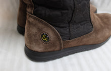 Load image into Gallery viewer, Coach - &quot;Talen&quot; Brown Suede &amp; Logo Quilted w/ Fur Trim Snow/Winter Boot - Size 7