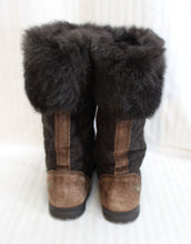 Load image into Gallery viewer, Coach - &quot;Talen&quot; Brown Suede &amp; Logo Quilted w/ Fur Trim Snow/Winter Boot - Size 7