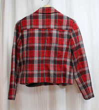 Load image into Gallery viewer, Harris / Wallace Petites - Red &amp; Gray Plaid, Cropped Wool Jacket w/ Zip Front - Size: S (Petite)