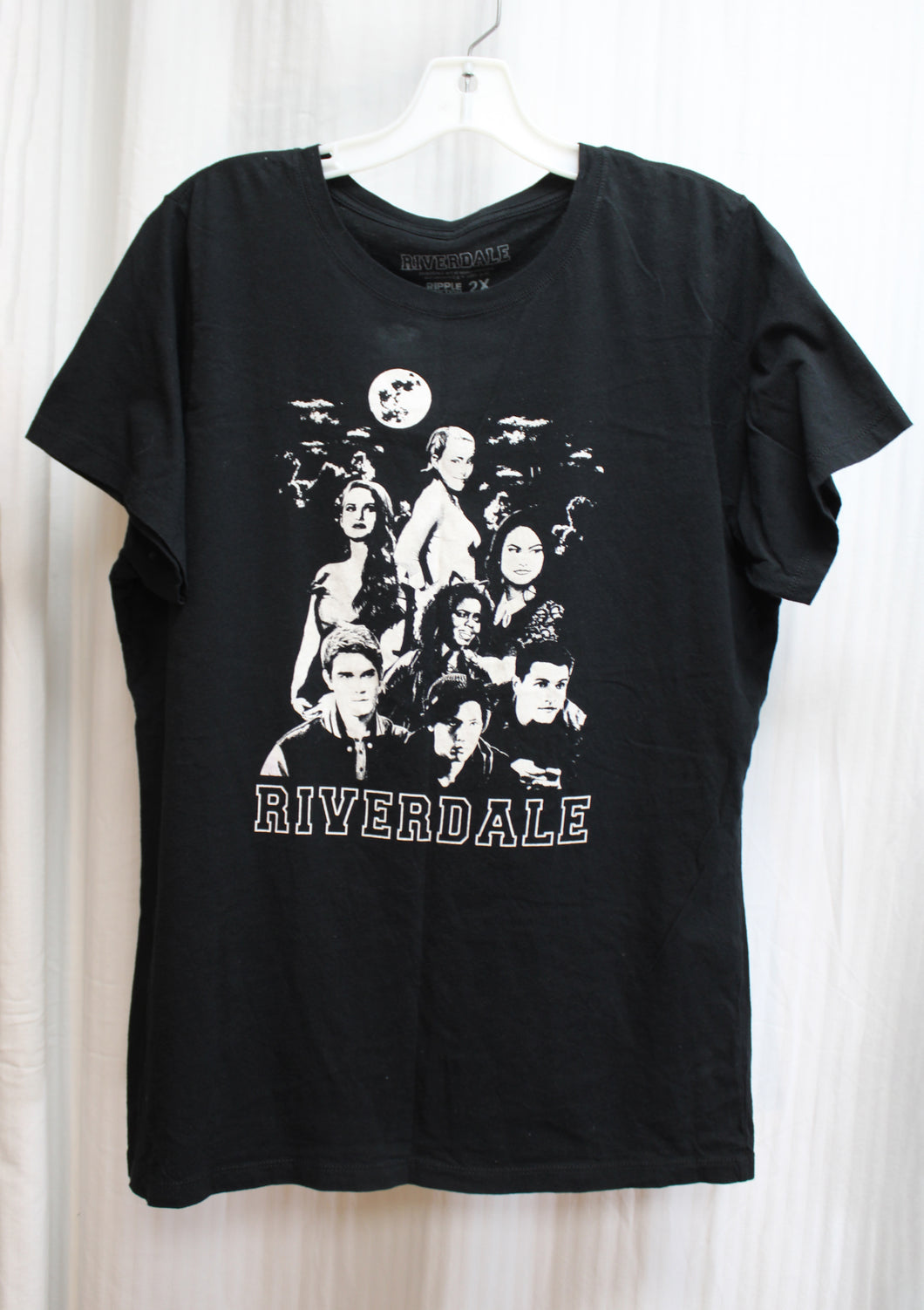 Rivendale (TV Show) Black T-Shirt - Size 2X