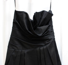 Load image into Gallery viewer, Vintage- Cache - Black Strapless Draped Bodice Bubble Mini Dress - Size 8