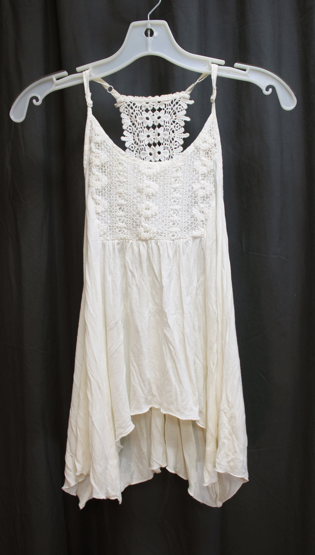 American Rag Cie - Flowy Cropped Crocheted Lace Detail Racer Back Tank - Size S