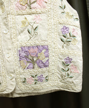 Load image into Gallery viewer, Vintage - Tantrums - Adorable Cotton/Linen Patchwork Embroidered &amp; Applique Floral Vest - Size Petite Small