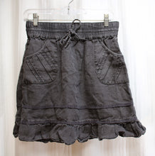 Load image into Gallery viewer, Athleta - &quot;Poolside&quot; Linen, Elastic Waist, Ruffle Hem Short Skirt w/ Pockets - Size 6