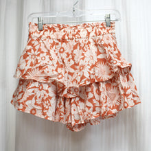 Load image into Gallery viewer, American Eagle Outfitters -Ginger Orange &amp; Natural Floral Ruffle Tiered Shorts - Size XS  (w/ TAGS)