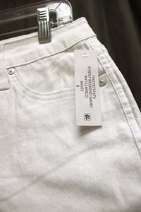 Seven7 - White Raw Hem "Weekend" Shorts - Size 8 (w/ TAG)