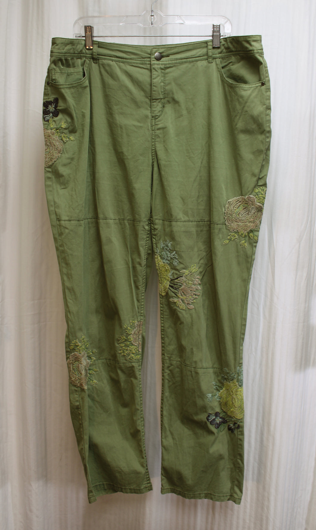 Sundance - Lightweight Green Khaki Embroidered Pants - Size 16