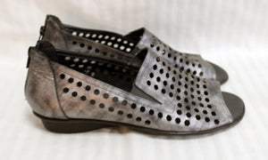 Sesto Meucci - Silver Metallic, Hexagon Laser Cut Open Toe Shoes - Size 10 N (Narrow)