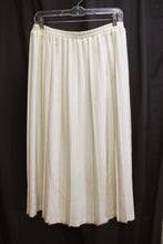 Load image into Gallery viewer, Vintage - Cream Silky Pleated Midi Skirt - Size XL